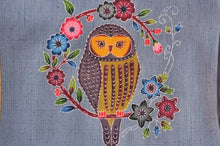 画像をギャラリービューアに読み込む, 紅型太鼓帯「ふくろうの丸紋」