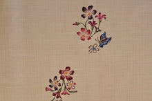 画像をギャラリービューアに読み込む, 紅型太鼓帯「ムラサキカタバミに蝶」(ポイント)