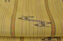 画像をギャラリービューアに読み込む, 淡黄色琉球着尺
